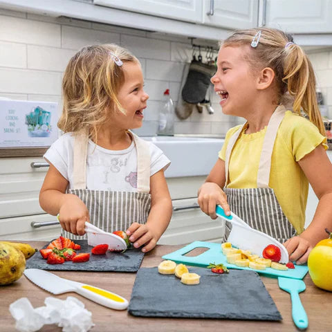 LillaKock™ | Säkert och kreativt köksset för barn (7 delar med skärbräda)